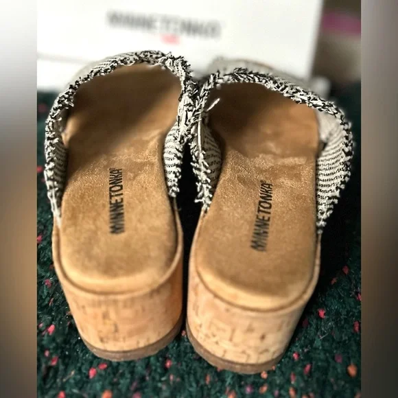 🎸MINNETONKA🎸🔥NWT🔥Posey Wedge in Black/Natural Stripe—7 - Picture 8 of 16